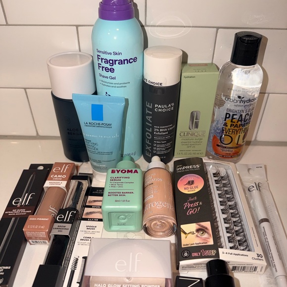 ALL NEW Beauty Bundle - Makeup, Haircare, Accessories, etc. $180 VALUE - Picture 3 of 5